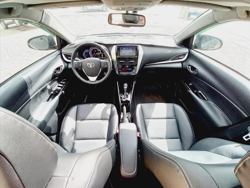 Imagem 4 de 15 de Yaris 1.5 16v Flex Sedan Xls Connect Multidrive