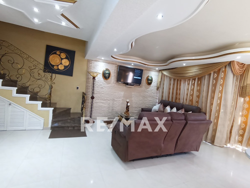 Imagen 5 de 13 de Se Vende Hermoso Apartamento Conj. Res. Coral Plaza Av. Americo Vespucio Vilmar Salazar 0426-583.17.60