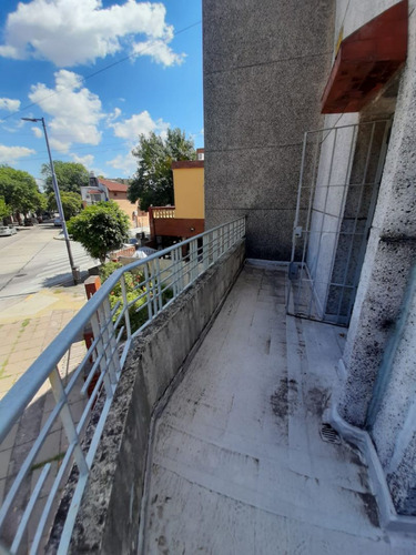 Casa En Venta En Liniers