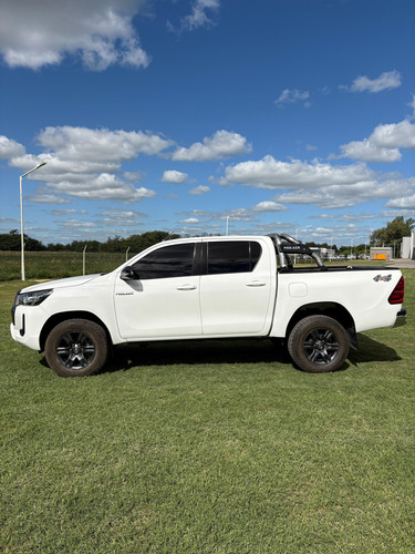 (merc) Toyota Hilux Pick-up 2.8 Cd Sr 204cv 4x4
