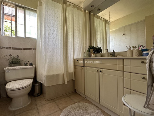 Ideal Para Remodelar/ Apumanque/ 4d3b/las Condes/oneprop.cl
