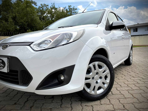 Imagem 2 de 13 de Ford Fiesta 1.6 Se Sedan 16v Flex 4p Manual