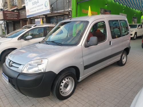 Imagen 9 de 14 de Peugeot Partner 2015 1.4 Furgon Confort 5as