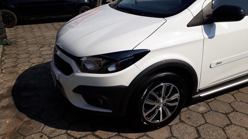 Chevrolet Onix 1.4 Activ Aut. 5p 2018