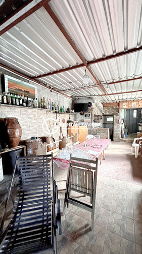 Casa Venta Propiedad Horizontal Independiente 2 Dormitorios Barbacoa Cochera Punta De Rieles