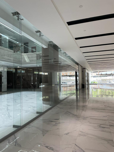 Oficinas En Venta 220 M2 - Urb. Los Naranjos