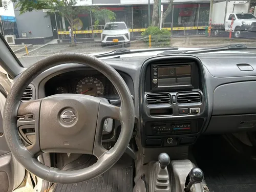 Nissan Frontier 3.0 STD D22 4X4 MT