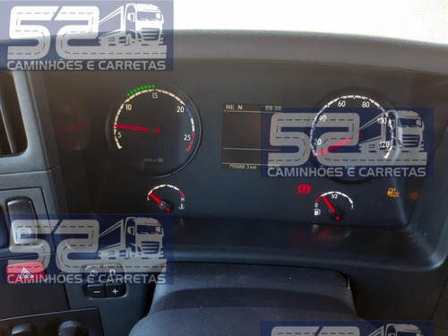 Imagem 8 de 11 de Scania P310 2014/14 Bitruck