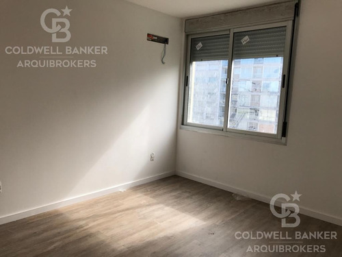 Apartamento Penthouse De 3 Dormitorios En Venta En Cordón