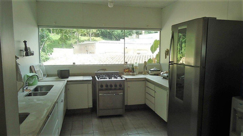 Magnífica Mansão No Miolo Da Granja Viana !! 4 Dorms(2 Suítes) Agora Aluga R$12.000,00 Mais Cond. E Iptu - Ca1524