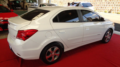 Imagem 4 de 15 de Chevrolet Prisma Ltz 1.4 2018 Completo Xaxim/sc