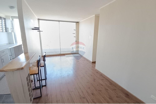 Cocina Amplia Y Luz Que Acompaña Tu Día