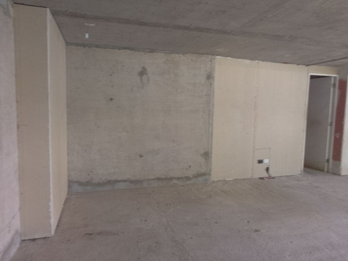 Local N°3 En Duble Almeyda A Dos Cuadras Del Metro L3 Ñuñoa