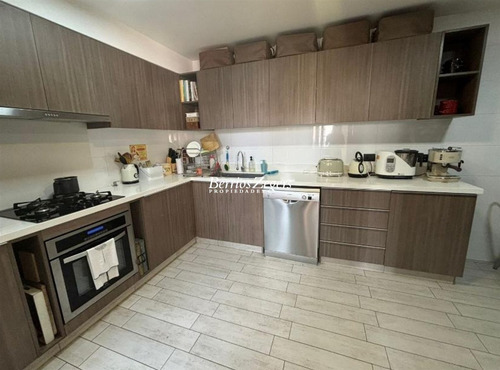 Casa En Venta De 4 Dorm. Lo Barnechea Townhouse Oportunidad