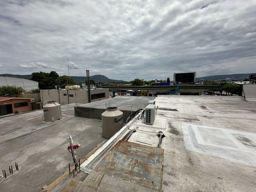Renta De Local Comercial En Blvd Angel Albino Corzo Avenida Central