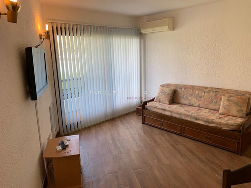 Departamento A Pasos De La Playa Brava!-ref:3041