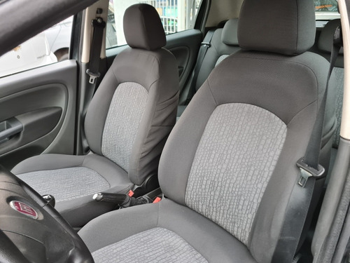 Imagem 9 de 9 de Fiat Punto Essence 1.6 Flex 2011