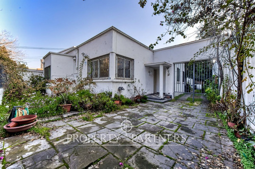 Venta Casa Con Historia Y Gran Potencial En Ñuñoa