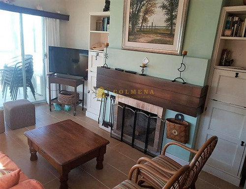 Apartamento En Venta, 3 Dormitorios.- Ref: 3946