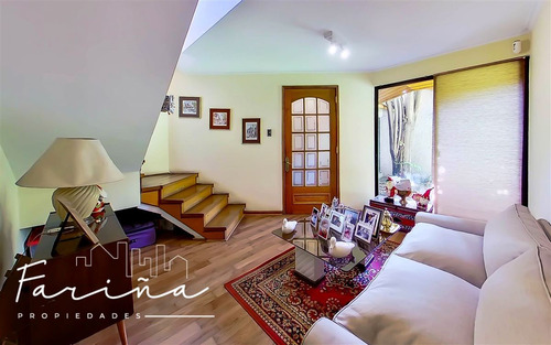 Casa En Arriendo De 5 Dorm. En La Reina
