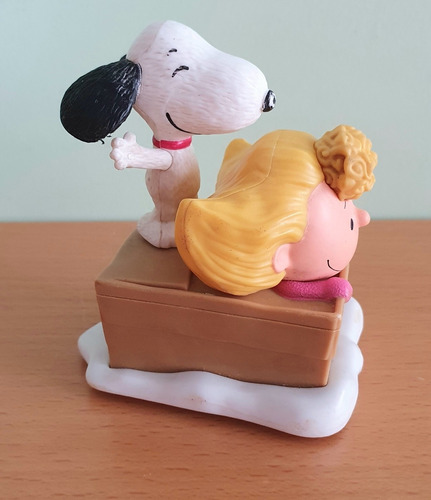 Snoopy Muñeco Con Auto