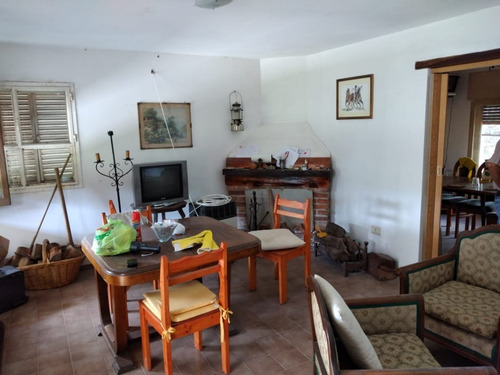 Imagen 10 de 13 de 2 Casas En 1.035m2 En Barrio Capilla Vieja
