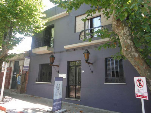 Hotel En Calle  18 De Julio- Colonia Del Sacramento