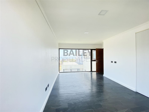 Casa En Arriendo De 4 Dorm. En Concón