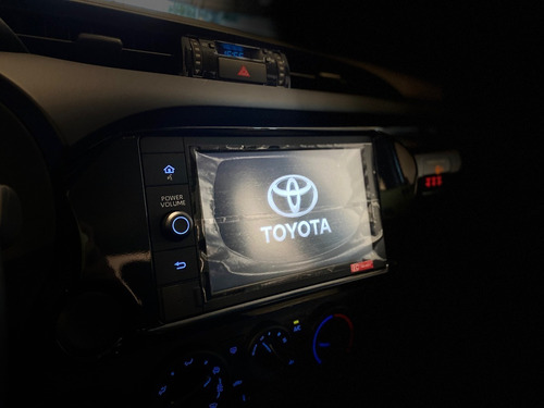 Imagen 13 de 14 de Toyota Hilux Dc Dx 2.4 Tdi 4x2 Vehiculosdeloeste