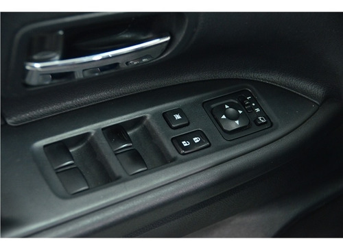 Imagem 10 de 15 de Mitsubishi Outlander 2.0 16v Gasolina 4p Automático