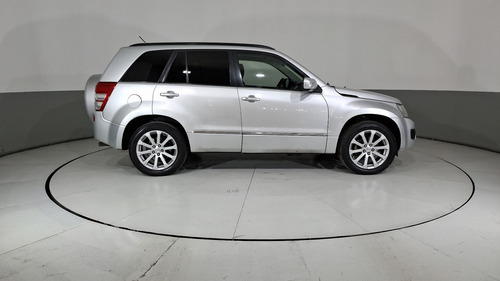 Suzuki Grand Vitara 2.4 L4 GLS AT