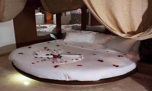 Hotel Aladdin Caracas En Venta: Exclusividad Y Elegancia En El Distrito Financiero Alfonso 24-21265