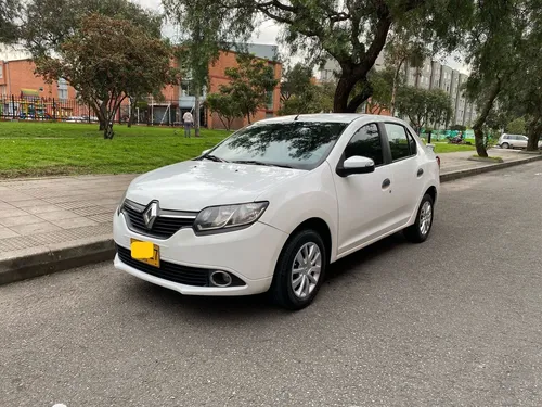 Renault Logan 1.6 Expression / Life +