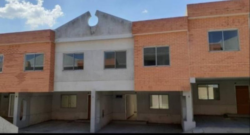 Imagen 2 de 8 de Town House En Venta En Res.santa Cruz San Diego Cod: Foth-167