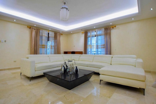 Casa En Venta En Los Cacicazgos