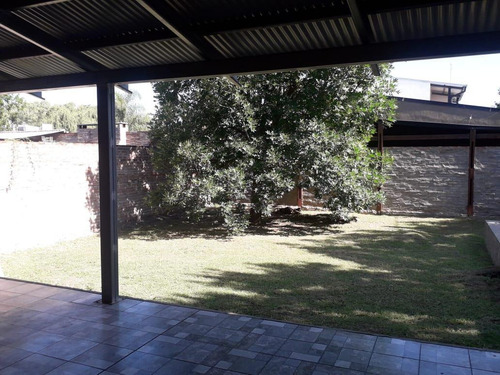 Imagen 8 de 13 de Casa De 1 Dormitorio En Venta En Ibarlucea