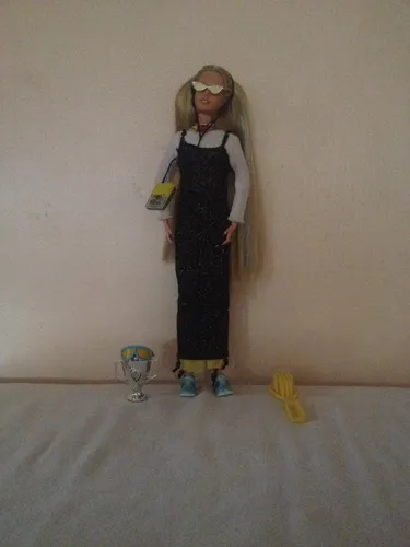 Muñeca Barbie Mundo Joven (Usado)