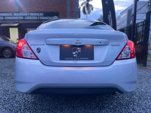 Nissan Versa 1.6 Drive