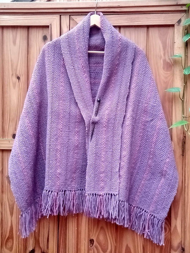 Chal Tejido Al Telar, En Lana De Oveja. Modelo Lavanda