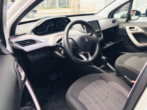 Imagem 10 de 12 de Peugeot 208 Griffe 1.6 Flex 16v 5p Aut.