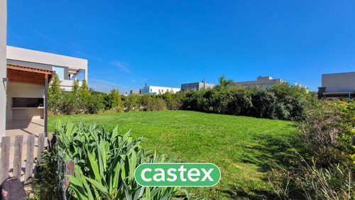 Casa En Venta En El Barrio Vistas De Puertos, Escobar
