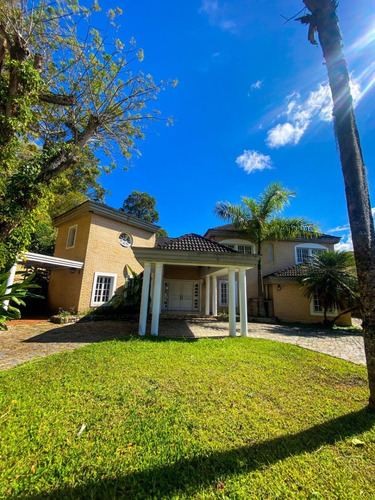 Casa Quinta De Lujo En Sector Cantarrana El Hatillo