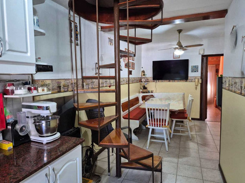 Casa Ph En Venta De 4 Ambientes En Martinez
