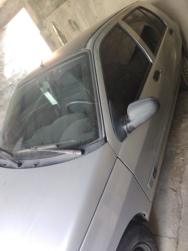 Renault Clio 1.6 8v 4 Portas