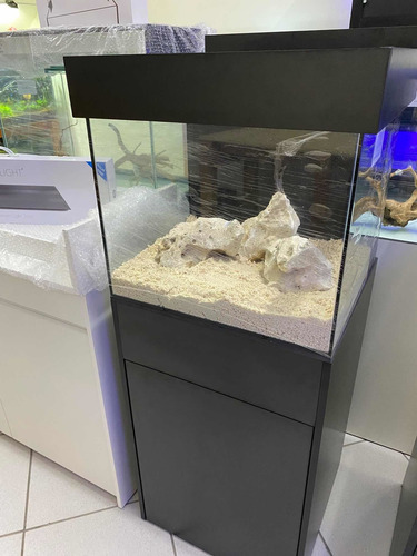 Imagem 2 de 10 de Aquário Cubo Marinho Completo 100 L Novo Fabrica Aquaproject