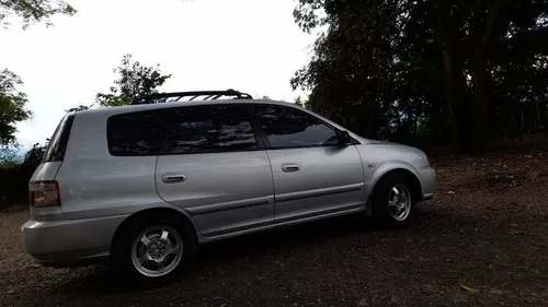 Kia Karens 1.8 Lx