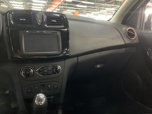 Renault Sandero 1.6 16V SCE FLEX STEPWAY DYNAMIQUE MANUAL