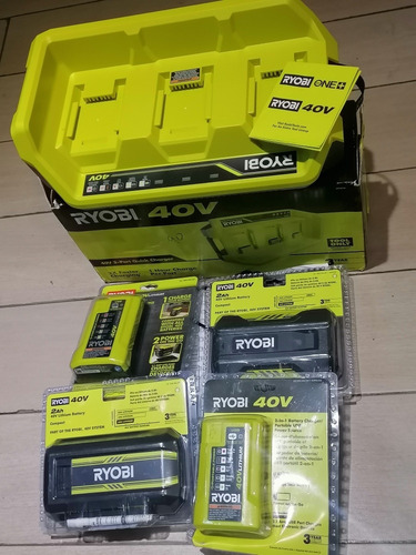 Cargador Rápido De Baterías Ryobi 40 Volts Con 3 Puertos!!! (Usado)
