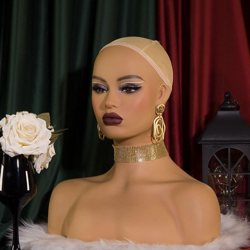 Cabeza De Maniquí Femenina Realista Con Maquillaje Para