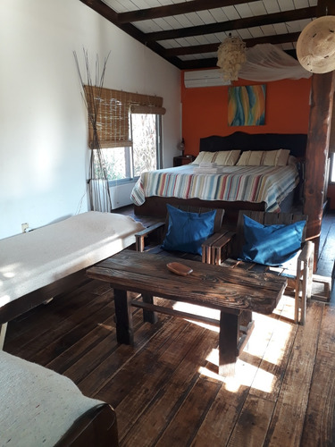 En Alquiler Temporada! Cabaña Cambalache, Casa De Madera, Monoambiente. A 350mts. De La Playa, Zona La Viuda, Para 2 O 3 Adultos, Punta Del Diablo, Rocha, Uruguay.